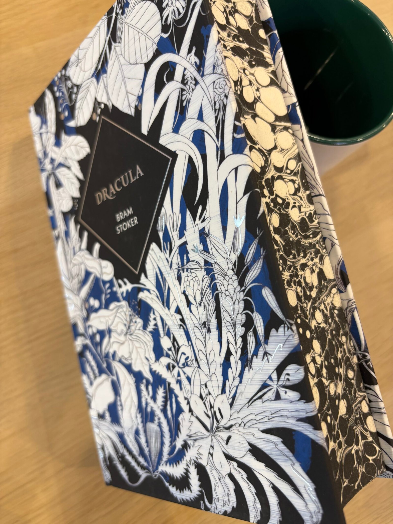 Dracula Sprayed edges