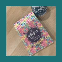 777 vragen aan Jezelf Kids FairyTale books cards and gift