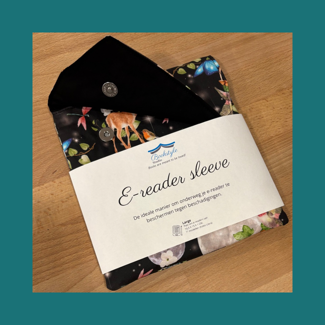 E-Reader Sleeve Forest Bookstyle Studio bij Fairytale books cards and gifts E-Reader Sleeve Forest Bookstyle Studio bij Fairytale books cards and gifts