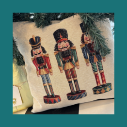 Handgemaakt Kussen Cotton Broderie Look Nutcracker bij Fairytale books cards and gifts