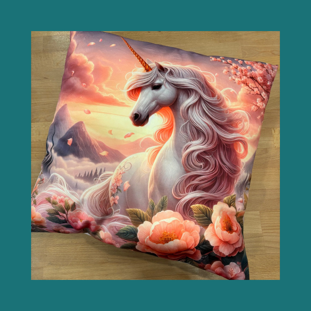 Handgemaakt Kussen Velours Eenhoorn bij Fairytale books cards and gifts Handgemaakt Kussen Velours Eenhoorn bij Fairytale books cards and gifts