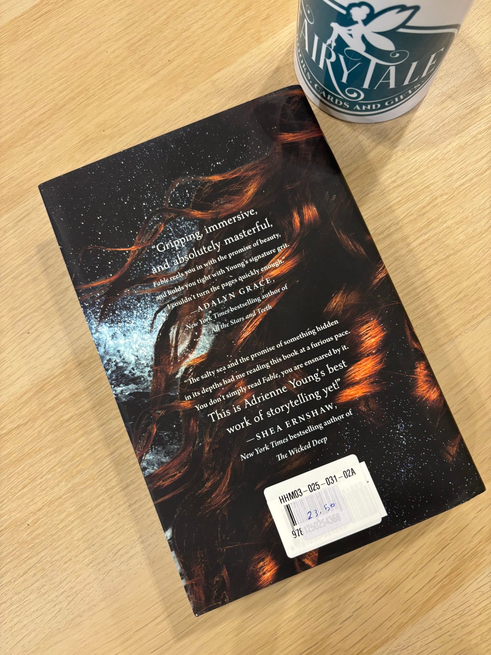 Fable Adrienne Young HC bij FairyTale books cards and gifts Fable Adrienne Young HC bij FairyTale books cards and gifts