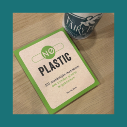 No Plastic Harriet Dyer bij FairyTale books cards and gifts