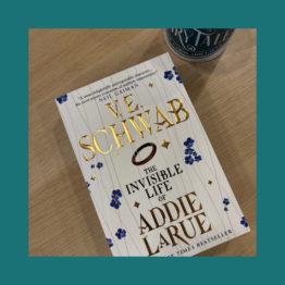 The Invisible Live of Addie LaRue V E Schwab bij FairyTale books cards and gifts
