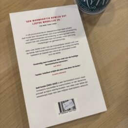 Alles over Liefde - Bell Hooks bij FairyTale Books Cards and Gifts