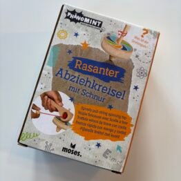 Houten Trek Tol bij FairyTale books cards and gifts