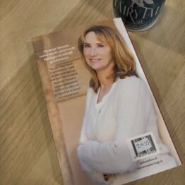 Kruistocht van een koningin - Simon van der Vlucht bij FairyTale books cards and gifts